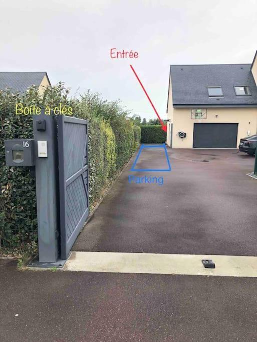 Maisonnette Avec Terrasse Argences Esterno foto